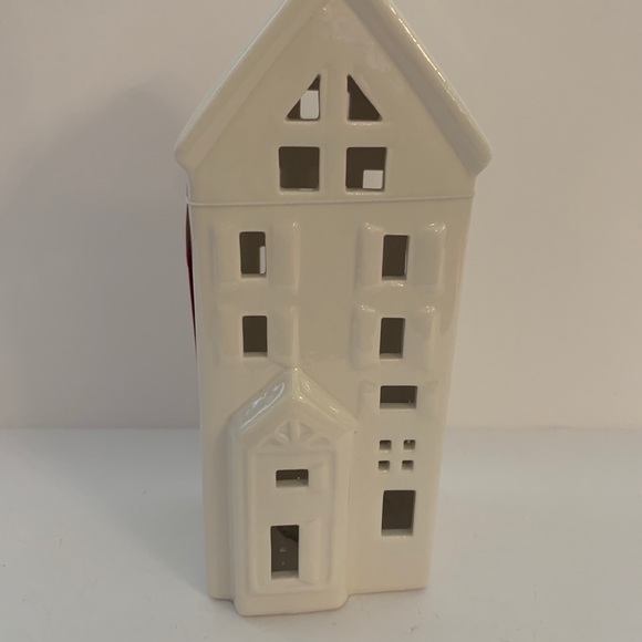 Martha Stewart White Ceramic LED Lighted Christmas Town Village House Set - Picture 7 of 10